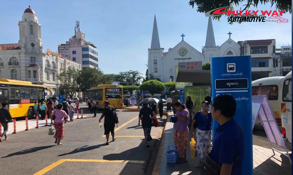 ဘတ်စ်ကားမှတ်တိုင်တွေကို ပြင်သစ်က ဒီဇိုင်းနဲ့ အဆင်မြှင့်တင်နေ