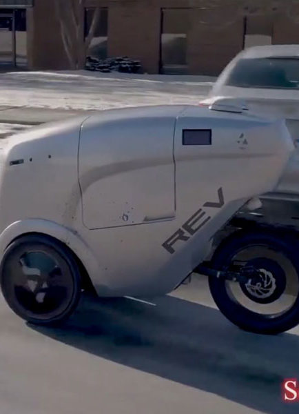 ဘီးသုံးလုံးပါ မောင်းသူမဲ့ Robot Car တွေနဲ့ အစားအသောက် Delivery ပို့ဆောင်ပေးနေတဲ့ အမေရိကန်မှစားသောက်ဆိုင်