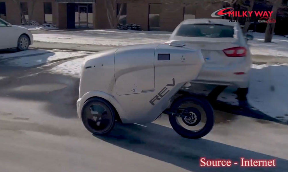 ဘီးသုံးလုံးပါ မောင်းသူမဲ့ Robot Car တွေနဲ့ အစားအသောက် Delivery ပို့ဆောင်ပေးနေတဲ့ အမေရိကန်မှစားသောက်ဆိုင်