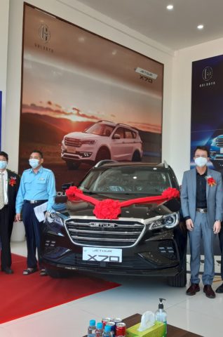 Gold AYA Motors International Group မှ စီးပွားကူးသန်းဝန်ကြီးဌာသို့ Jetour X70 ကားတစ်စီးပေးအပ်လှူဒါန်း